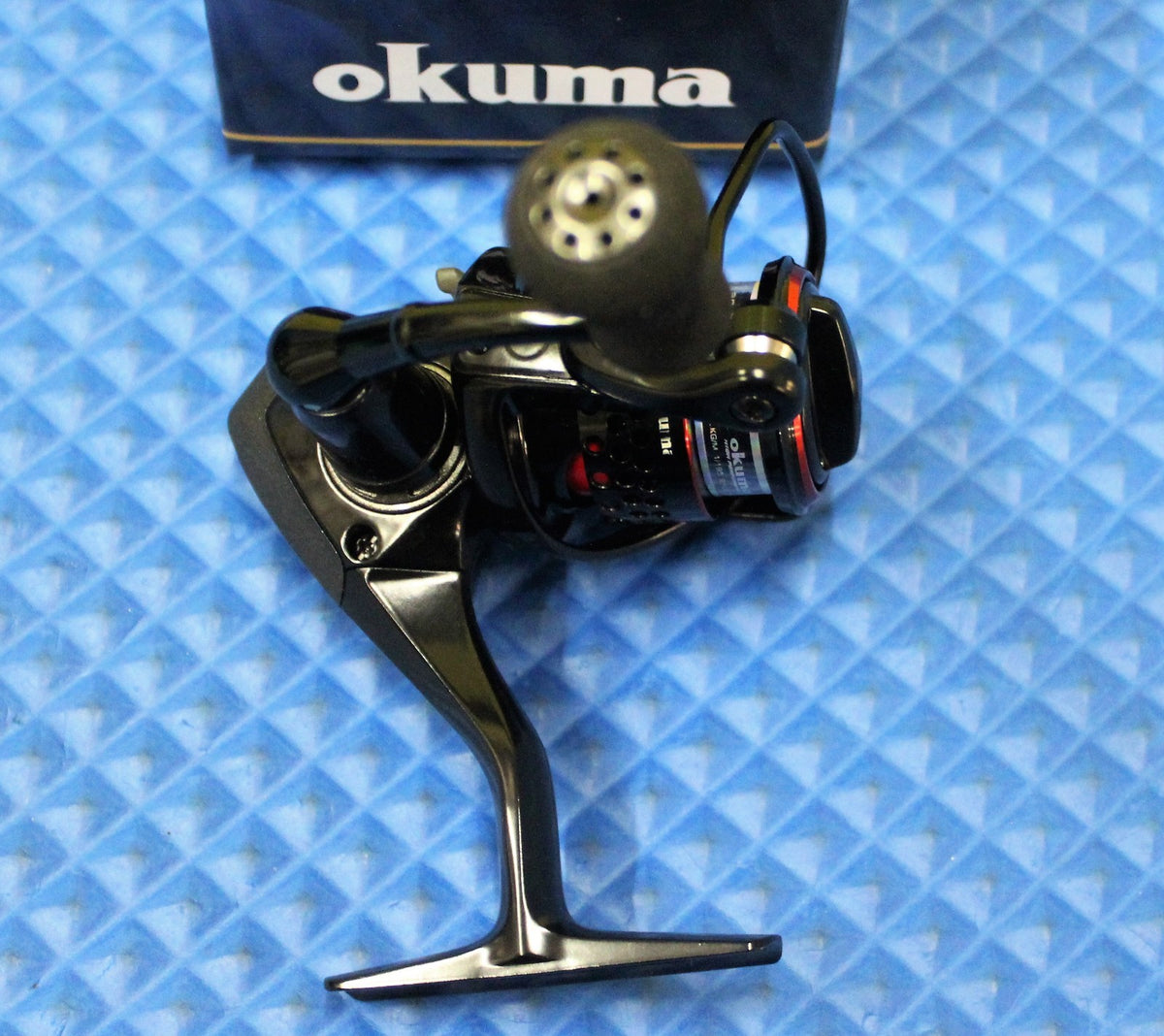 Lightweight Spinning Reel for Freshwater & Saltwater Fishing - Multiple Sizes