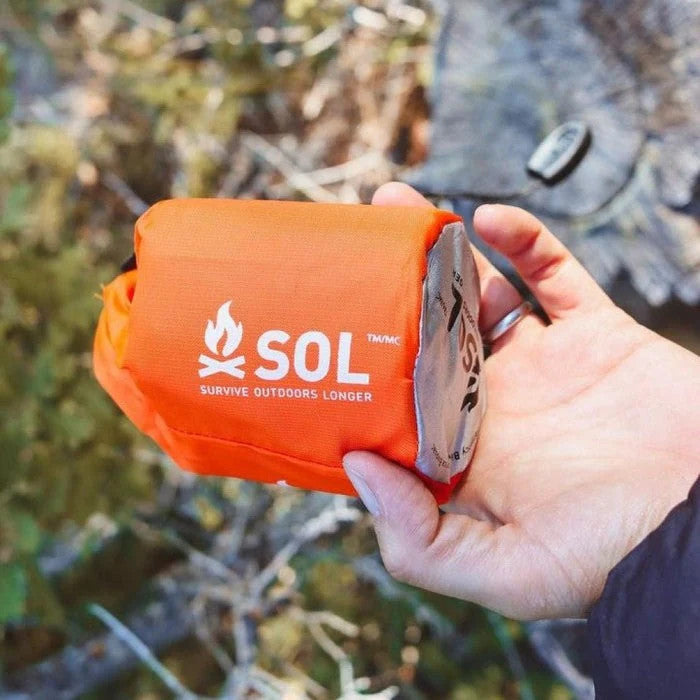 Emergency Thermal Blanket with Rescue Whistle - Waterproof, Windproof & Compact Survival Kit