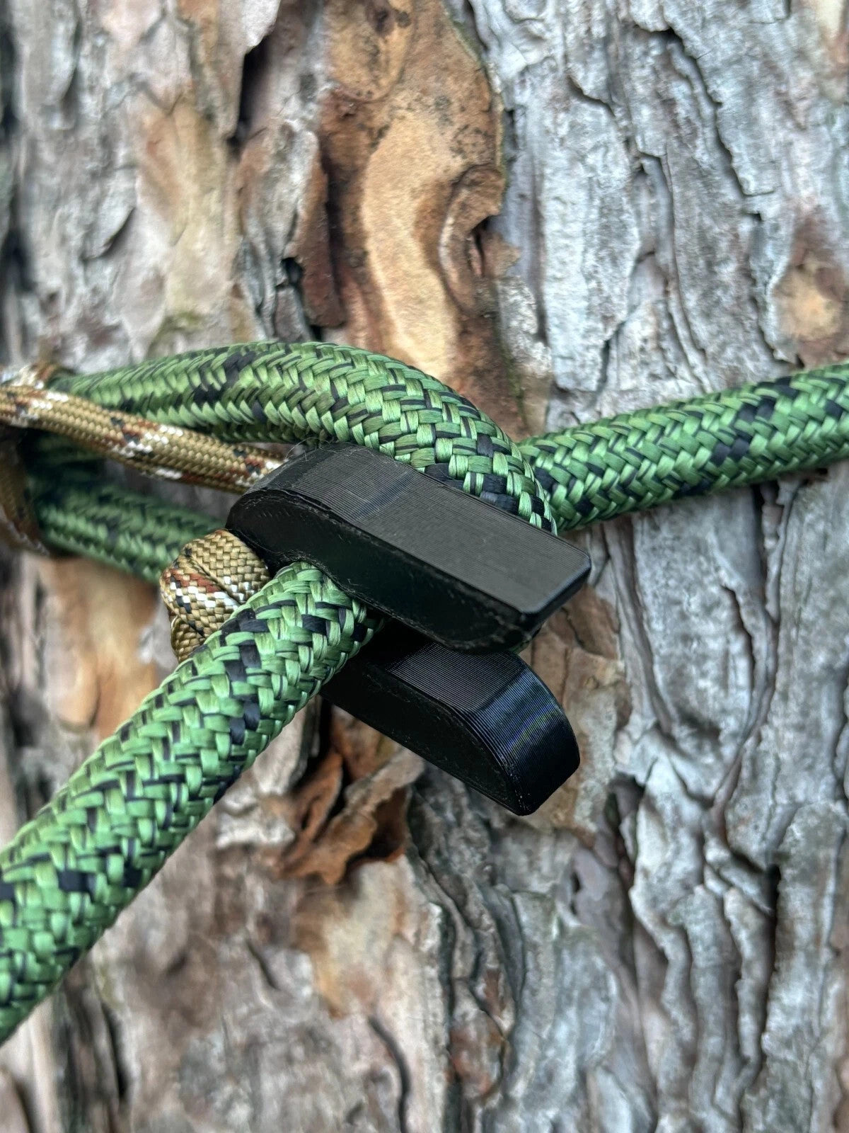 Hunting Saddle Tether Drop Stop Clip - 10-12mm Size, Black or Gray