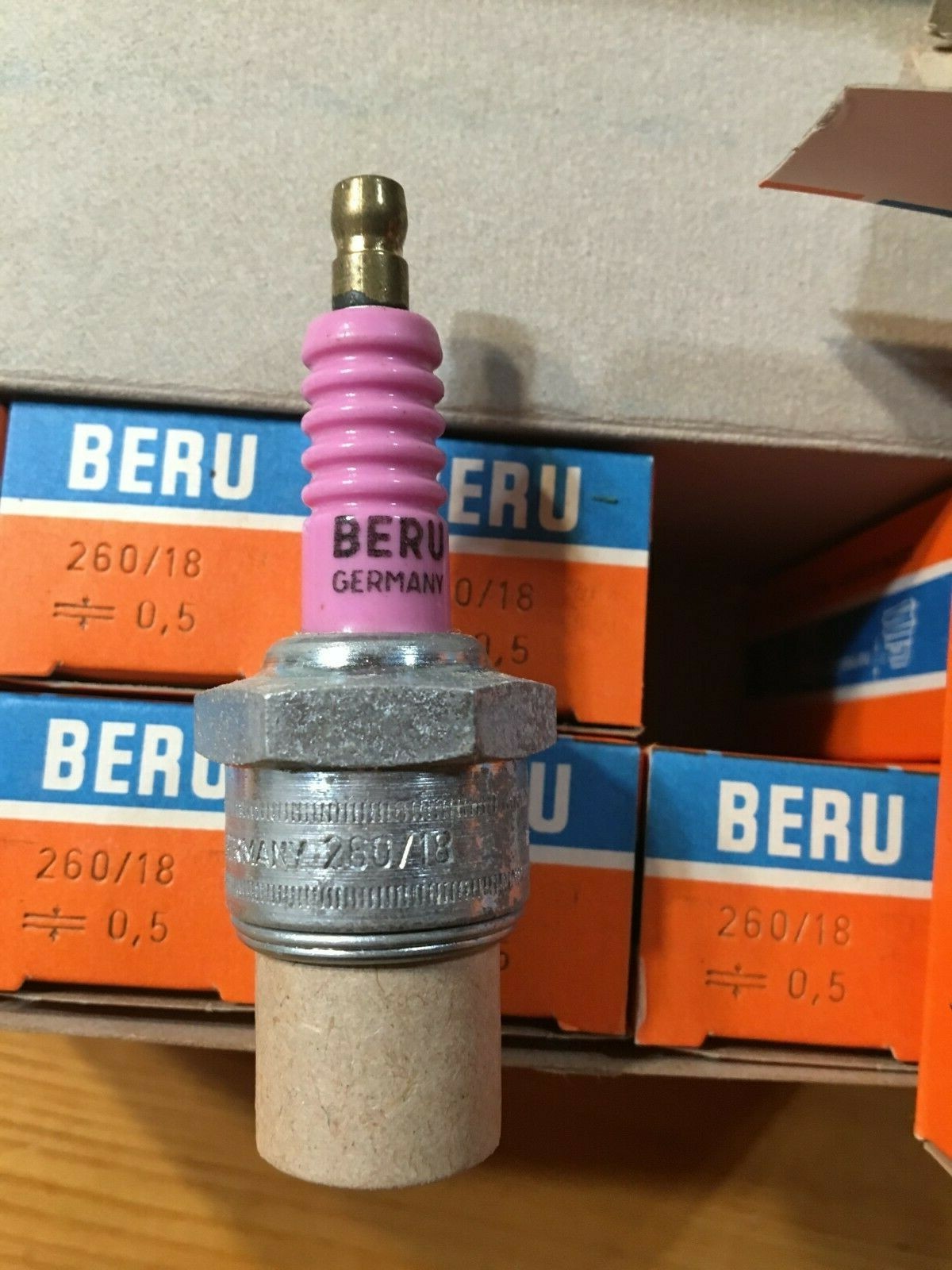Vintage Spark Plugs Set of 10 NOS Beru 260/18 A8 K8 for German Engines