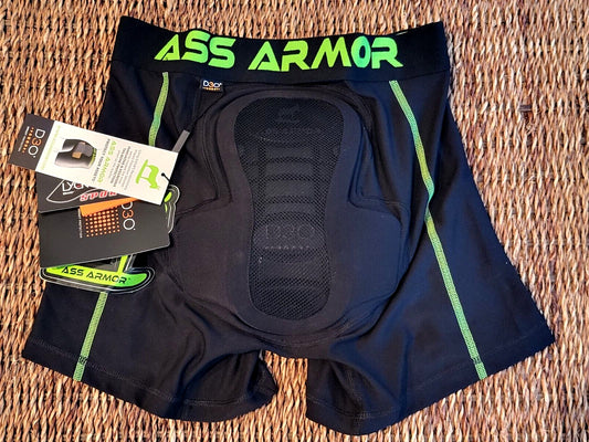 Unisex Padded Sports Shorts for Cycling, Skateboarding, Skiing - Large Black