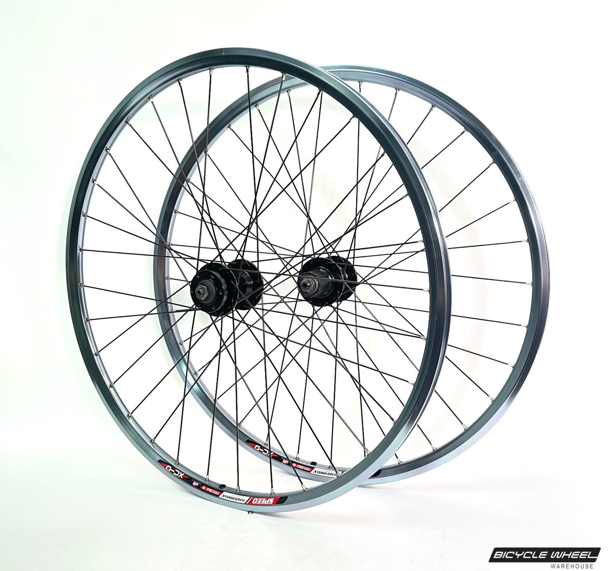 26-Inch Bicycle Wheel Set with Disc Brake Compatibility and Quick Release Hubs