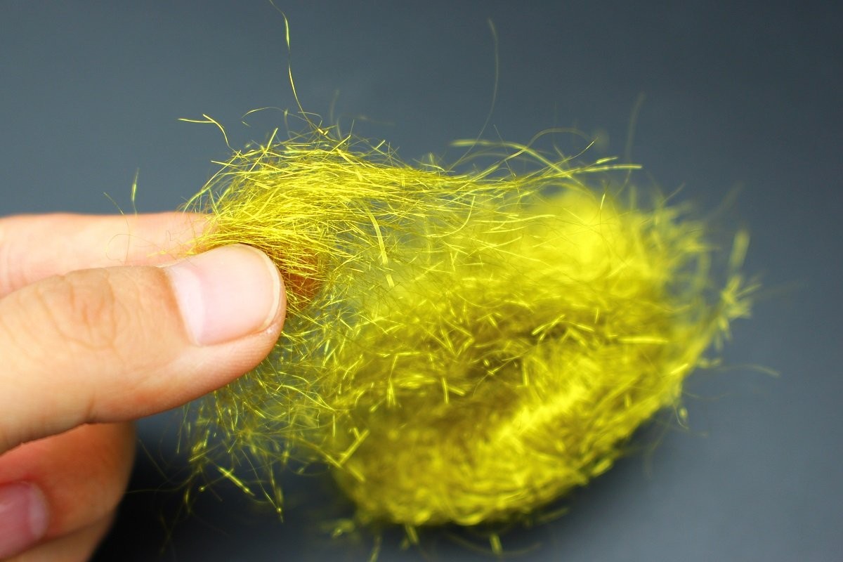 Fly Tying Ice Dub Thread Set - 16 Colors for Trout Nymphs & Fly Patterns