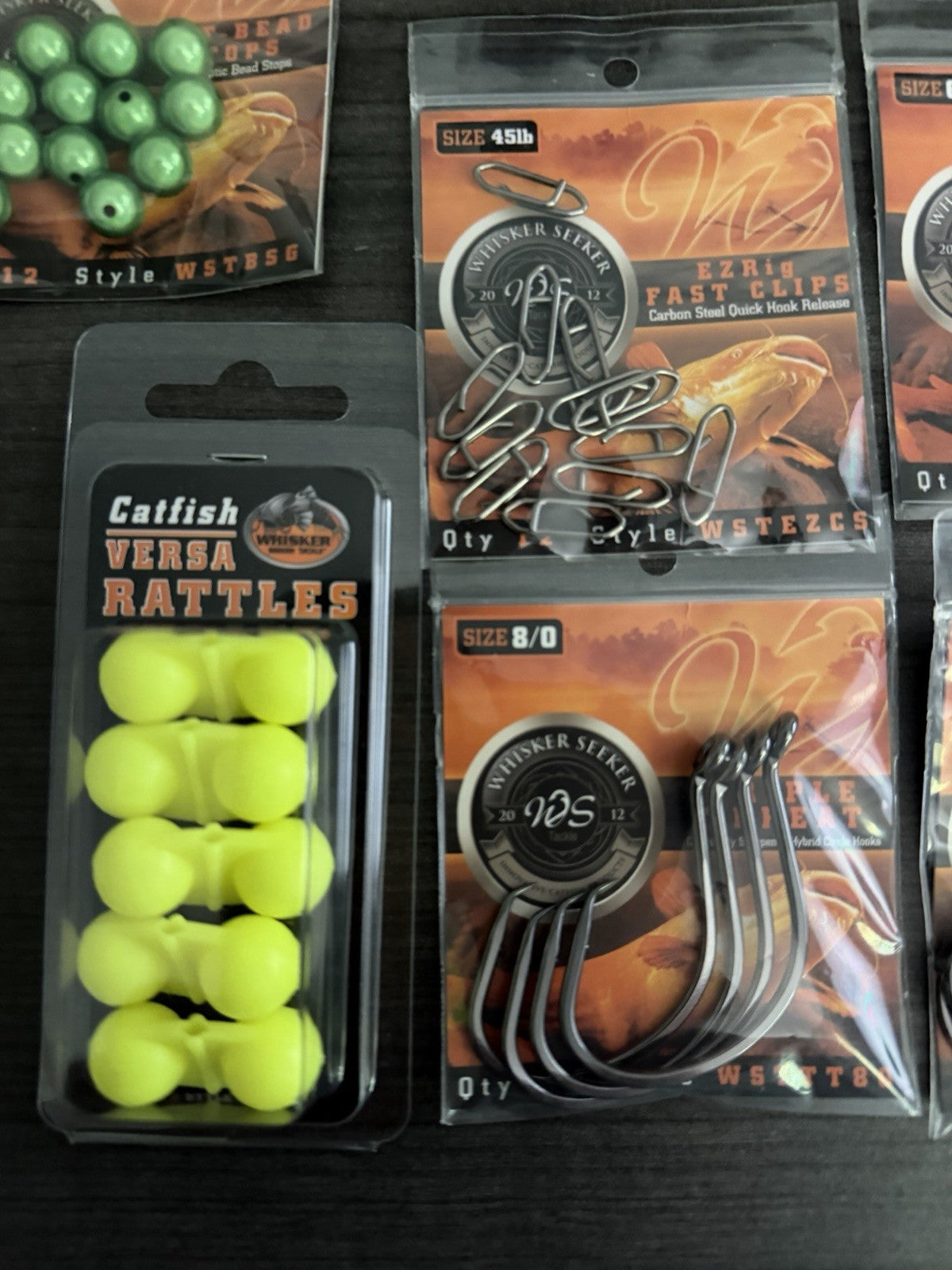 Fishing Rigs & Hooks Kit - Catfish, Floats, Rattlers, Beads, Swivels & Clips