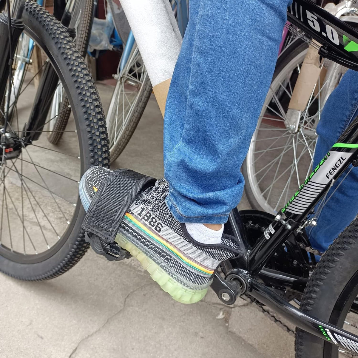 Adjustable Bike Pedal Straps for Cycling, Anti-Slip Toe Clips
