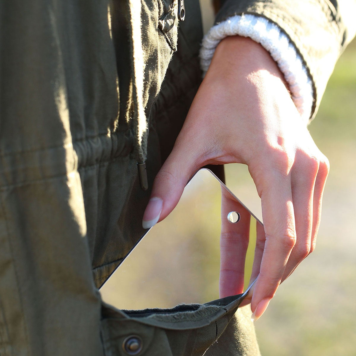 Unbreakable Acrylic Mirror for Emergency Survival Camping Gear
