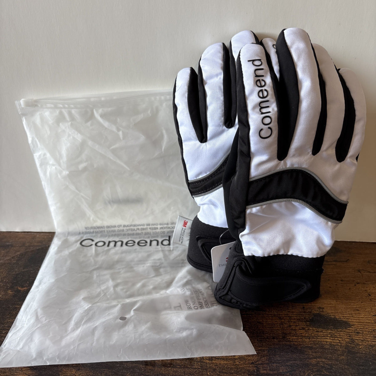 Waterproof Ski Gloves with 3M Thinsulate Insulation - Unisex Adult Winter Gear