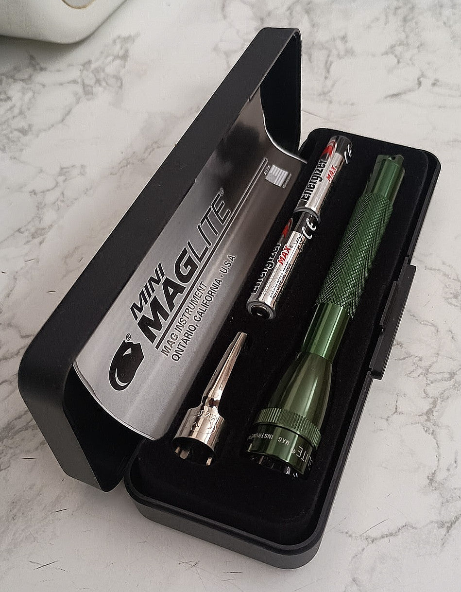 Mini Maglite AAA Flashlight Dark Green Incandescent Pocket Light with Gift Box