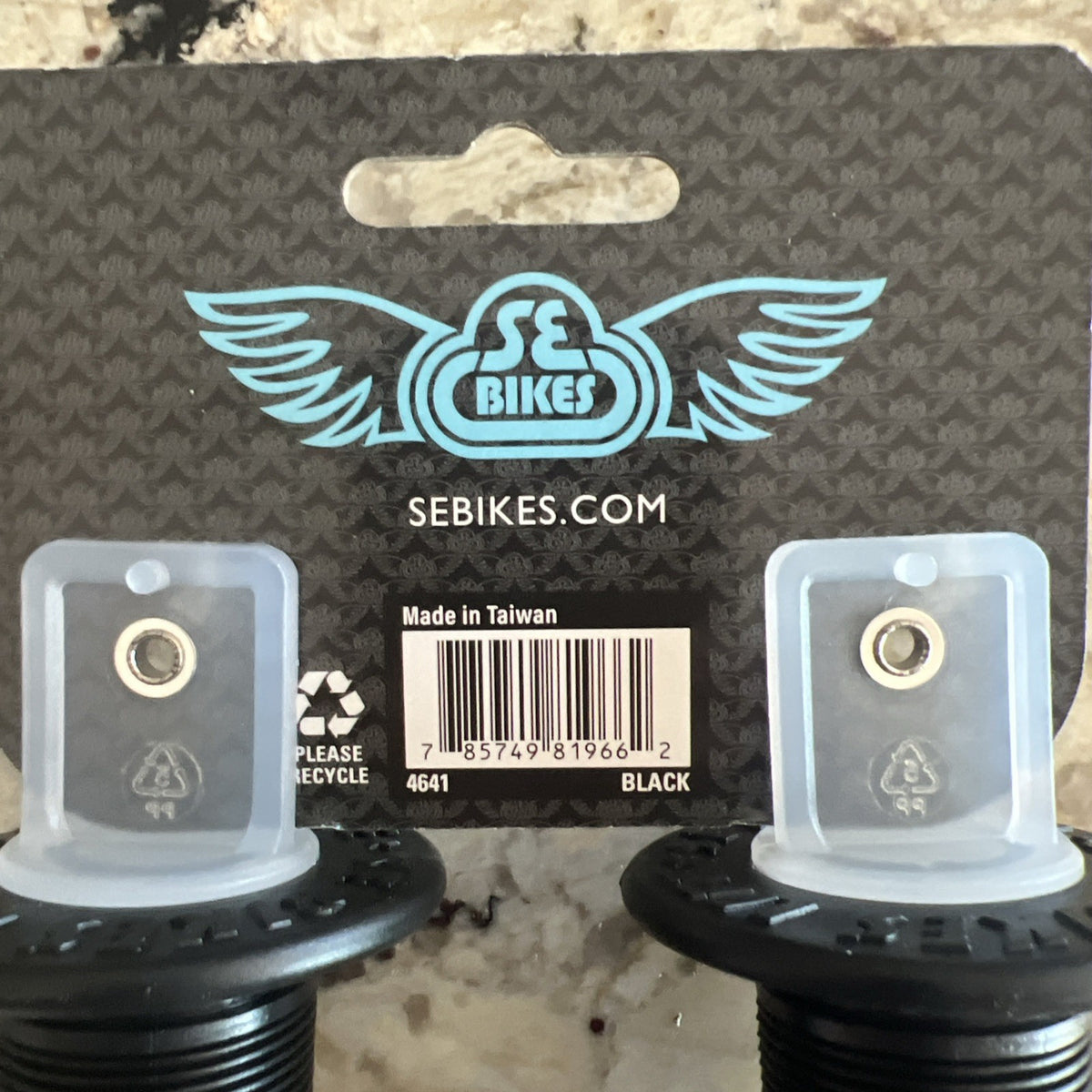 Bike Handlebar Grips for BMX and Cycling - Black Pair