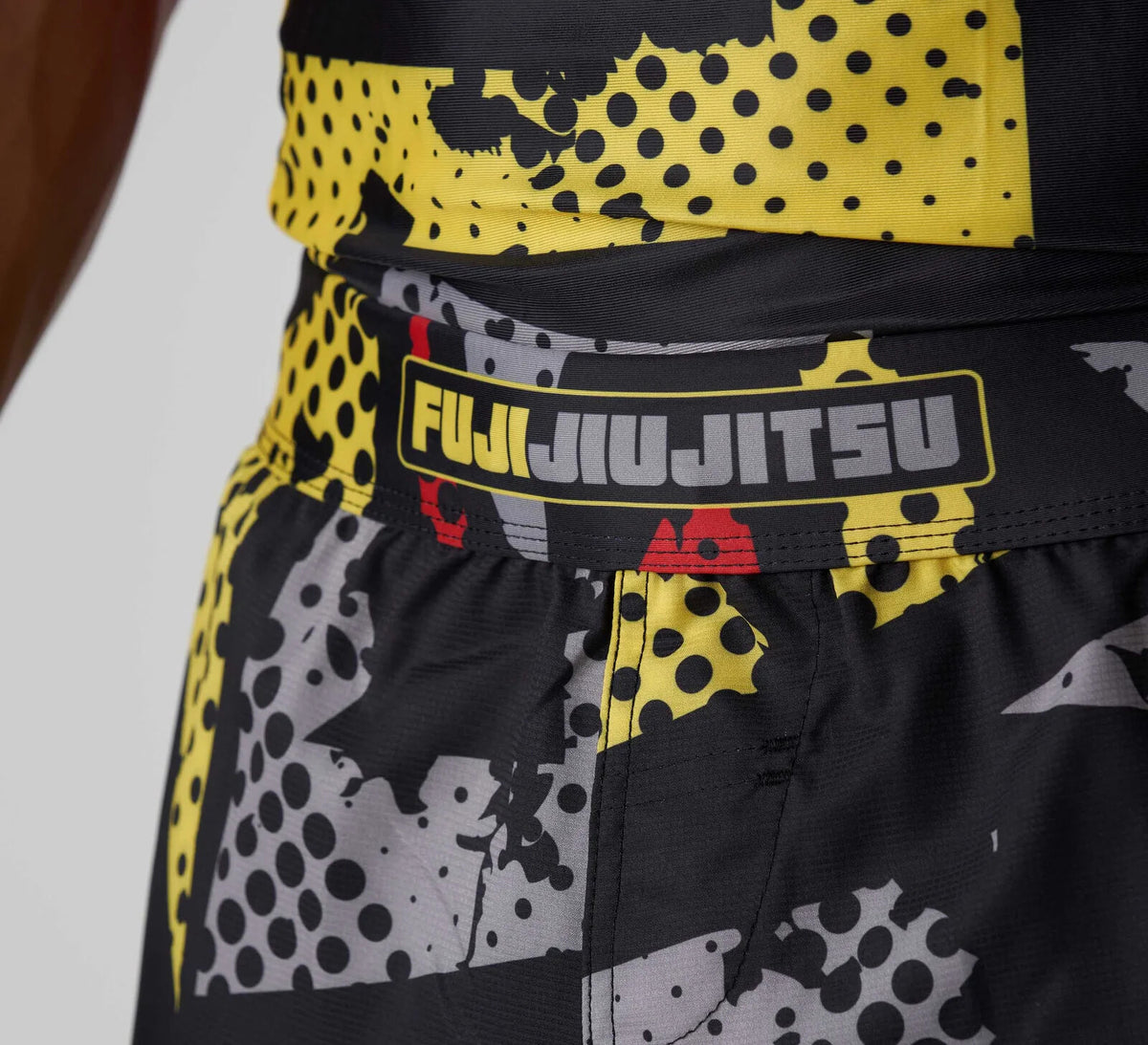 MMA Rashguard Short Sleeve Training Top - Black and Yellow Flex Lite