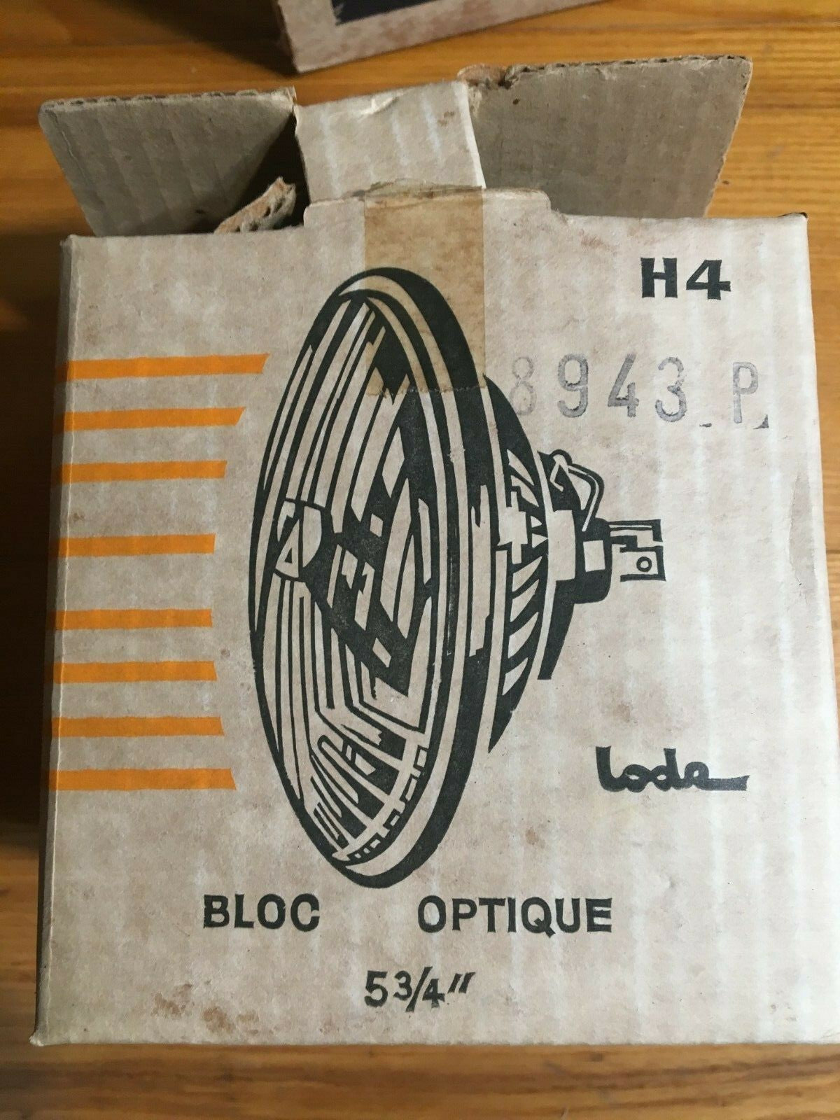 Vintage NOS 5 3/4-Inch Halogen Headlight for Classic Vehicles
