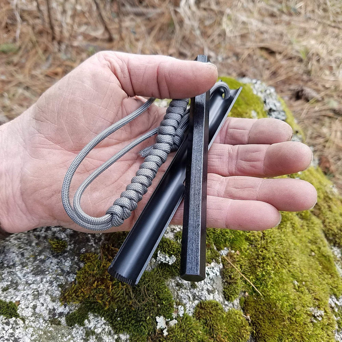 Large HexaShape Ferro Rod Fire Starter with Paracord Lanyard & Striker