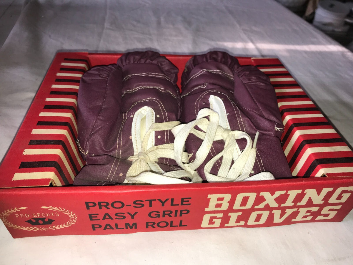 Boxing Gloves Kids 5-7 NOS Vintage King Athletic Co. Pro Sports Style