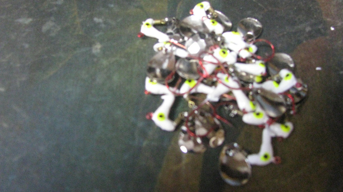 20 White Fishing Jigs 1/16 oz with Nickel Blade - Hunting & Fishing Tackle