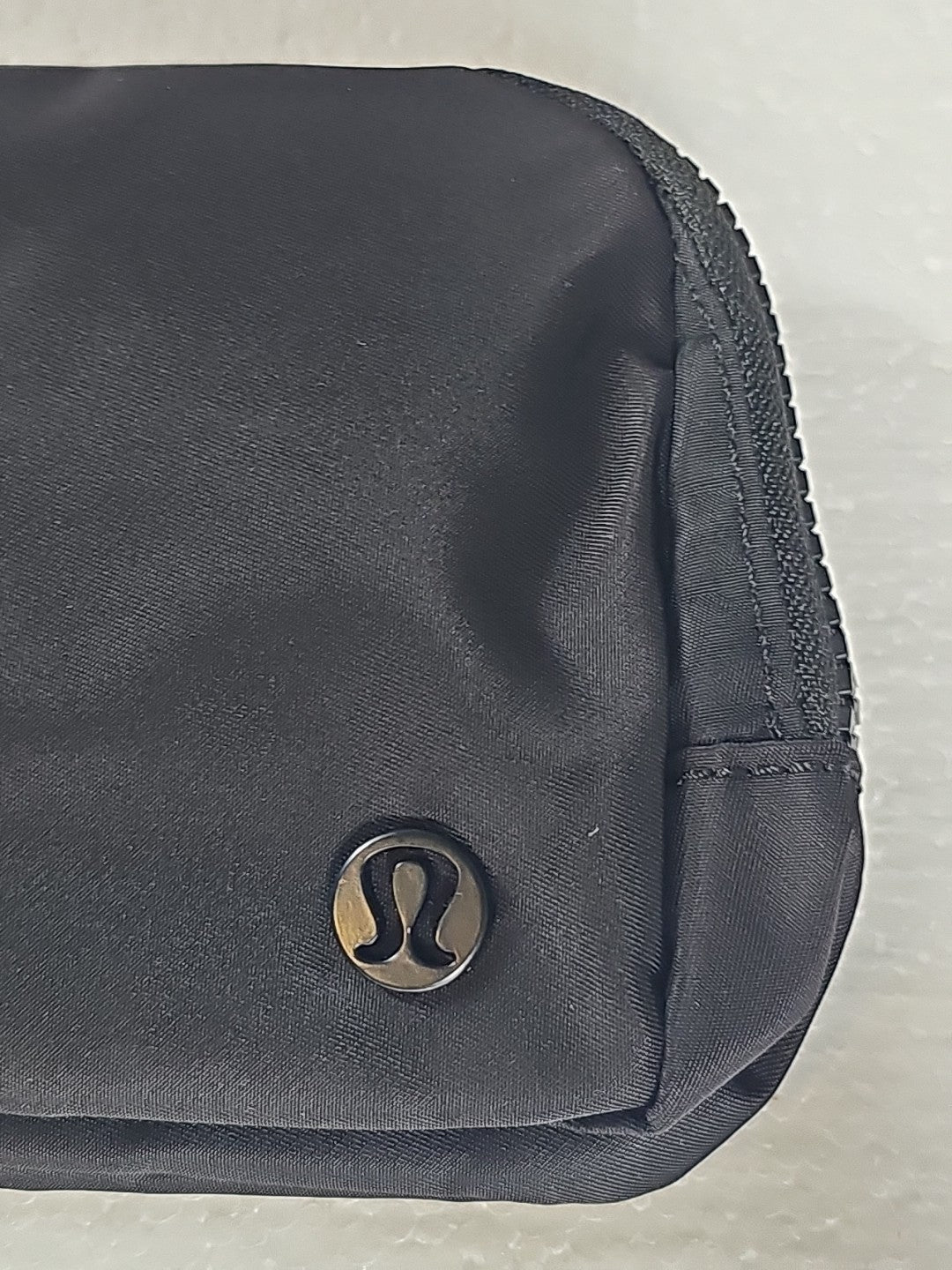 Lululemon Everywhere Belt Bag 1L - Black Matte Logo - New with Tags