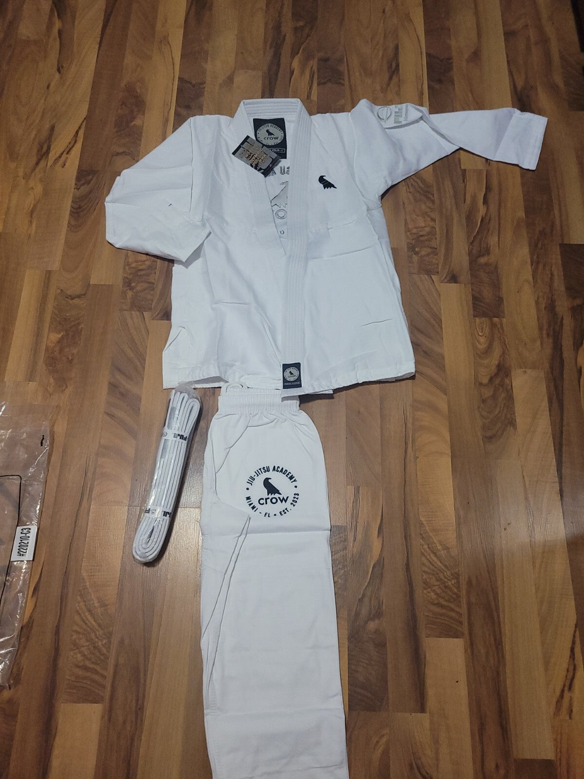 Kids Jiu-Jitsu Uniform White Size M - Durable Martial Arts Gear