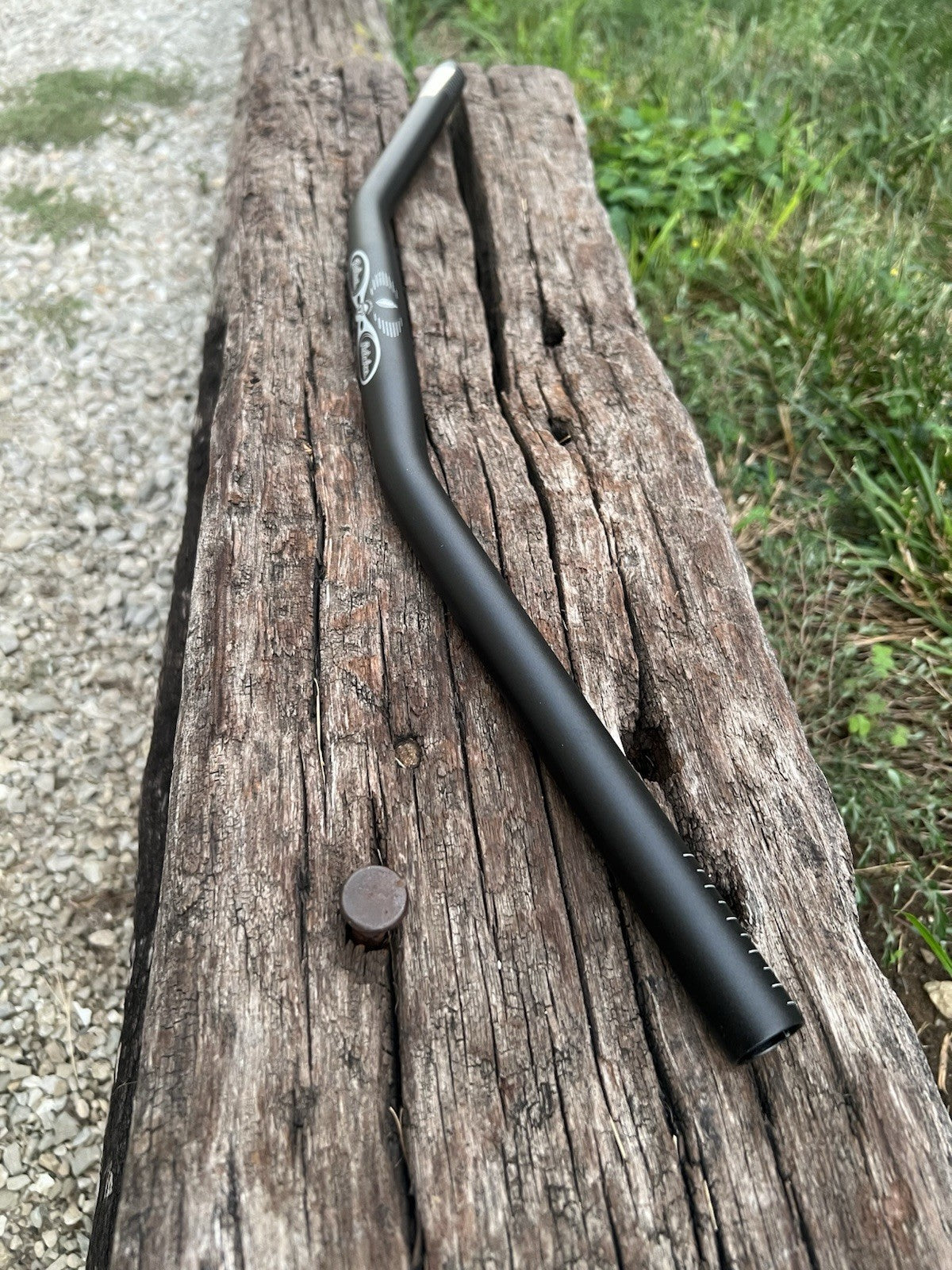 Mountain Bicycle Handlebar 25.4mm x 660mm Flat Sweep Alloy Black 17°