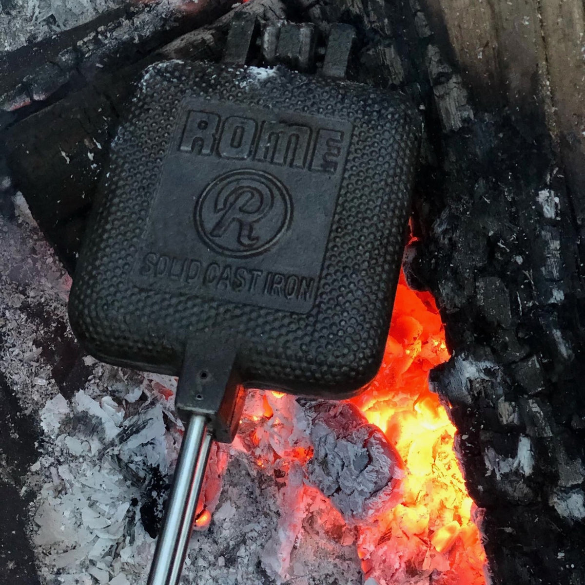 Cast Iron Campfire Sandwich Maker - Square Pie Iron for Toasted Pies