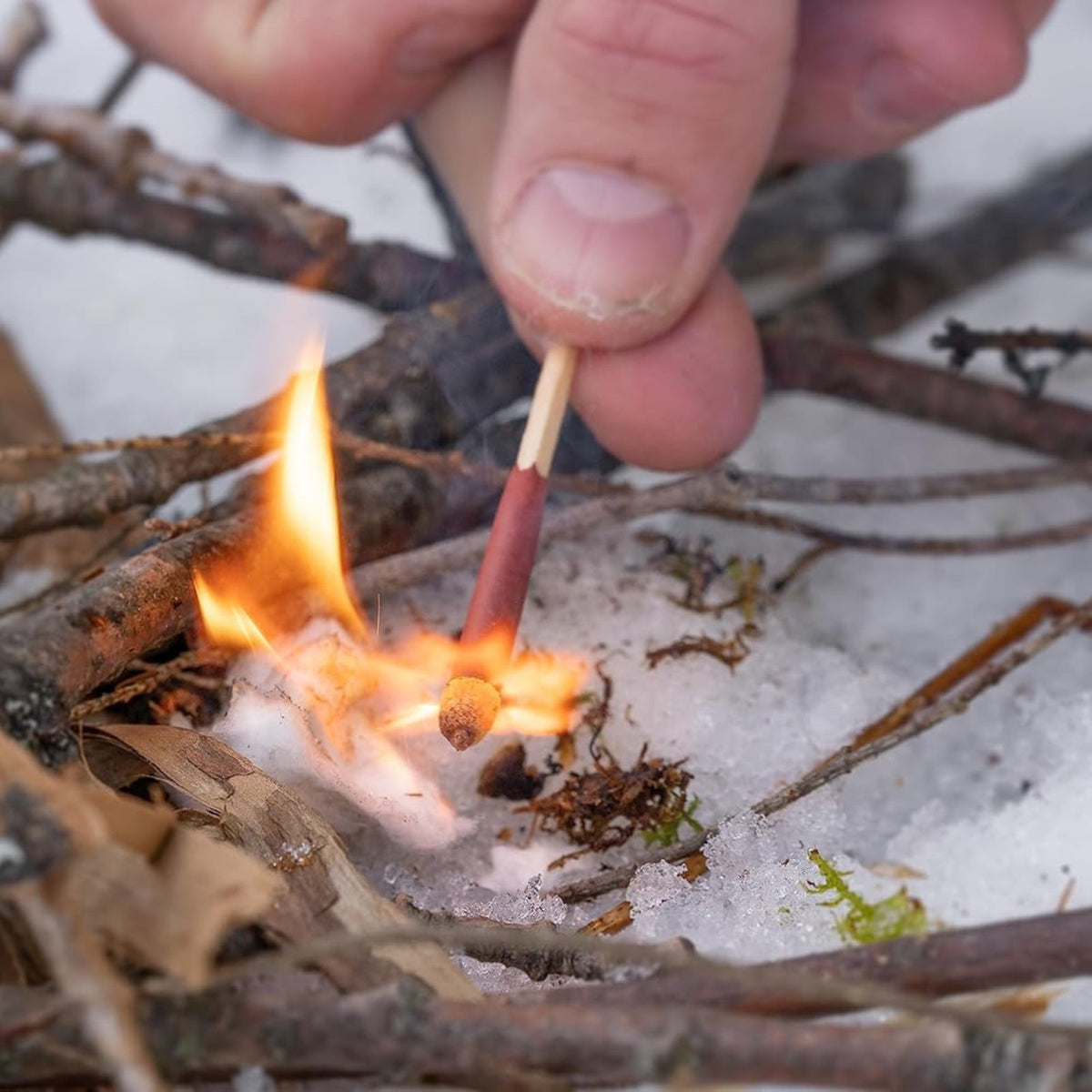 Weatherproof Camping Matches 25-Pack - Windproof & Waterproof Fire Starter