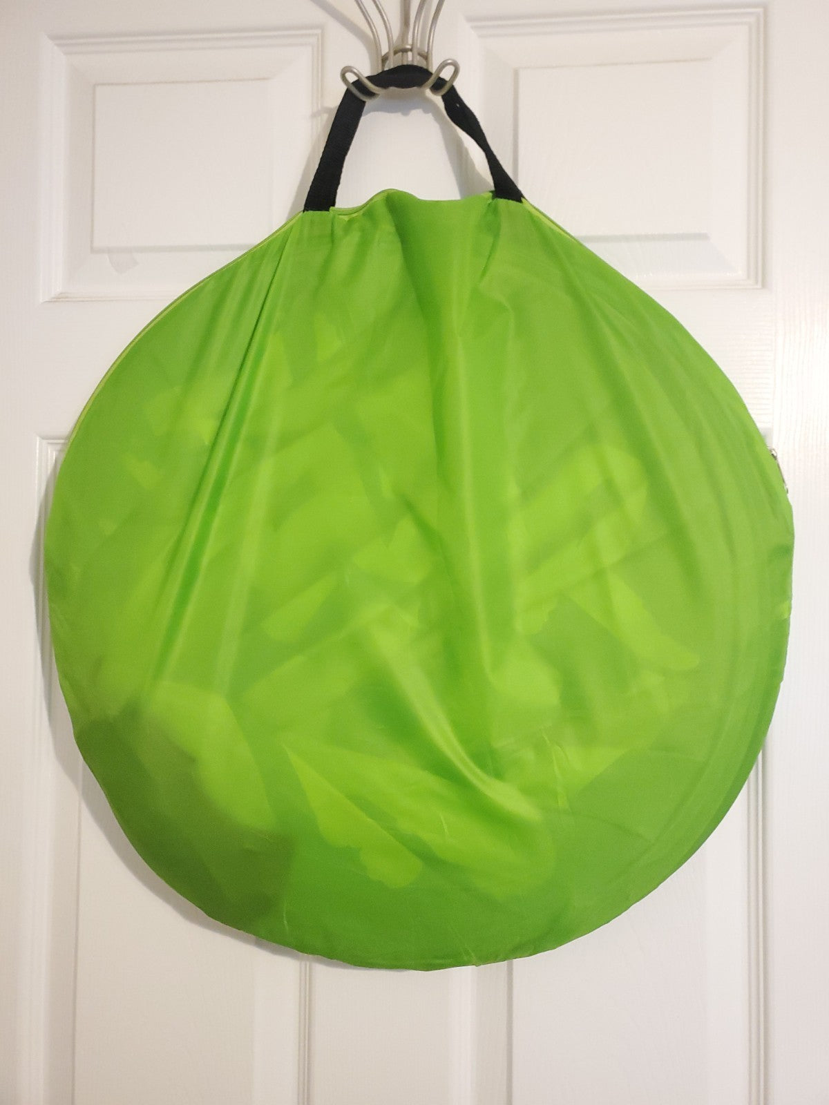 Flip Up Privacy Shower Tent with Green Screen for Changing Rooms