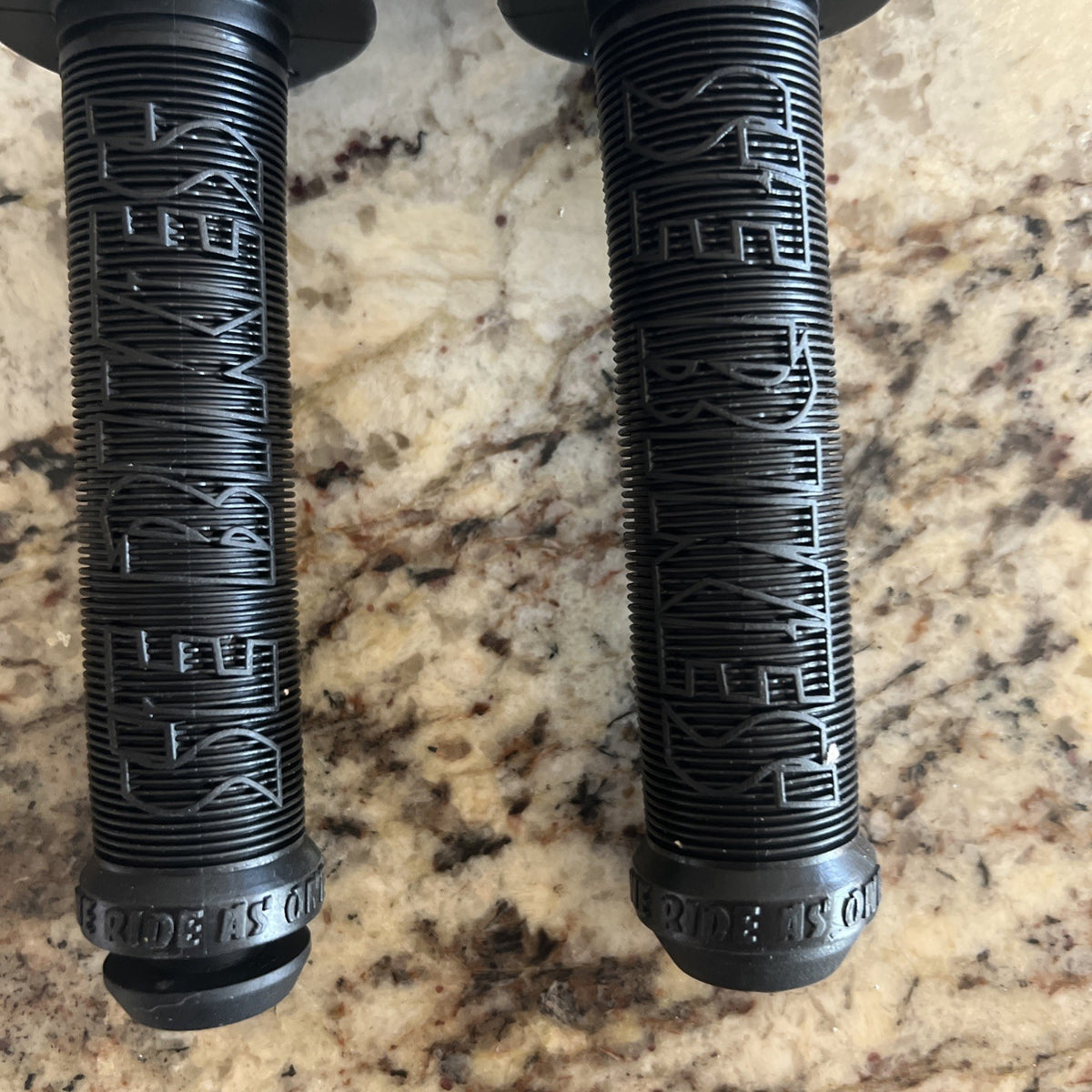 Bike Handlebar Grips for BMX and Cycling - Black Pair