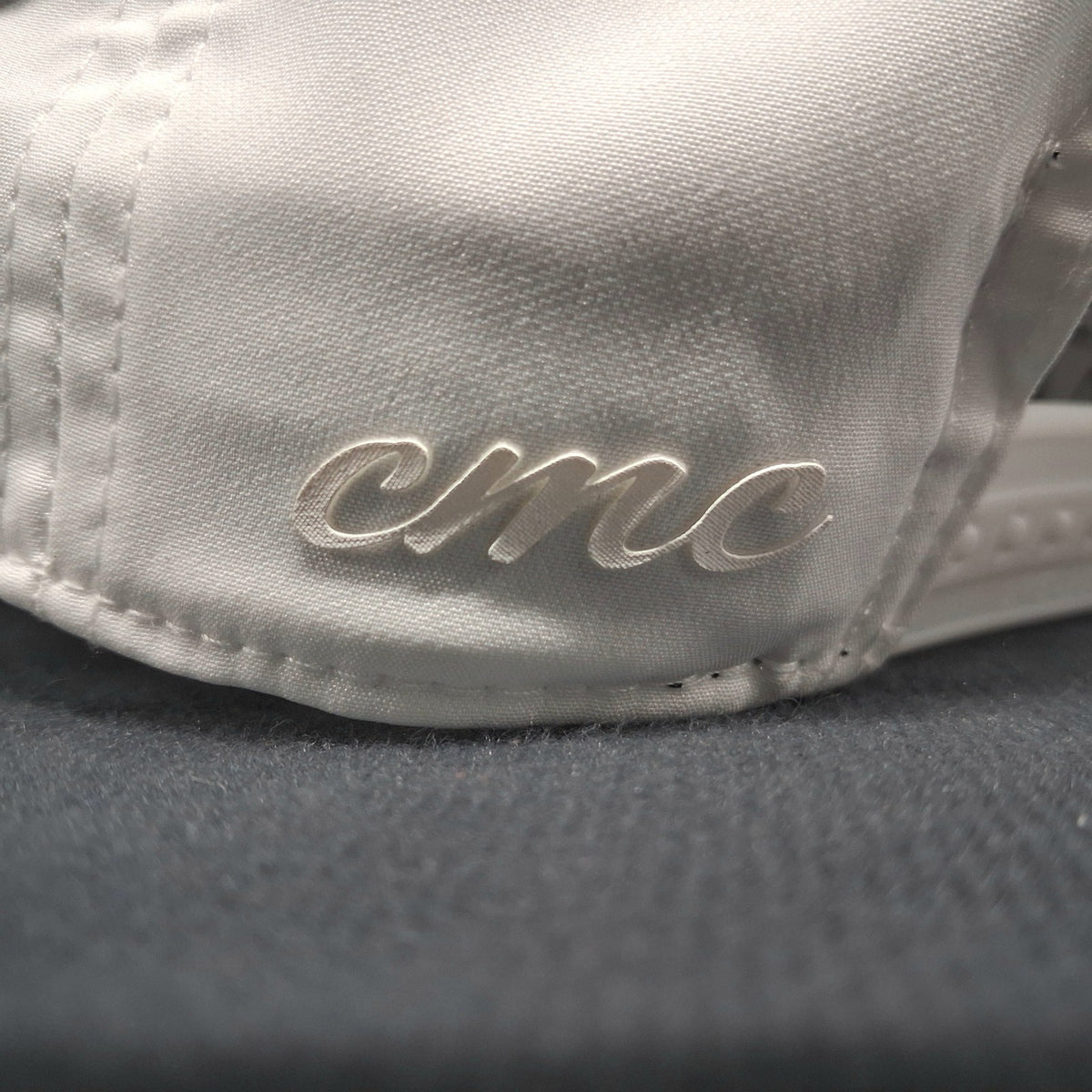Performance Golf Hat with Embroidery - White Snapback Cap for Men & Women