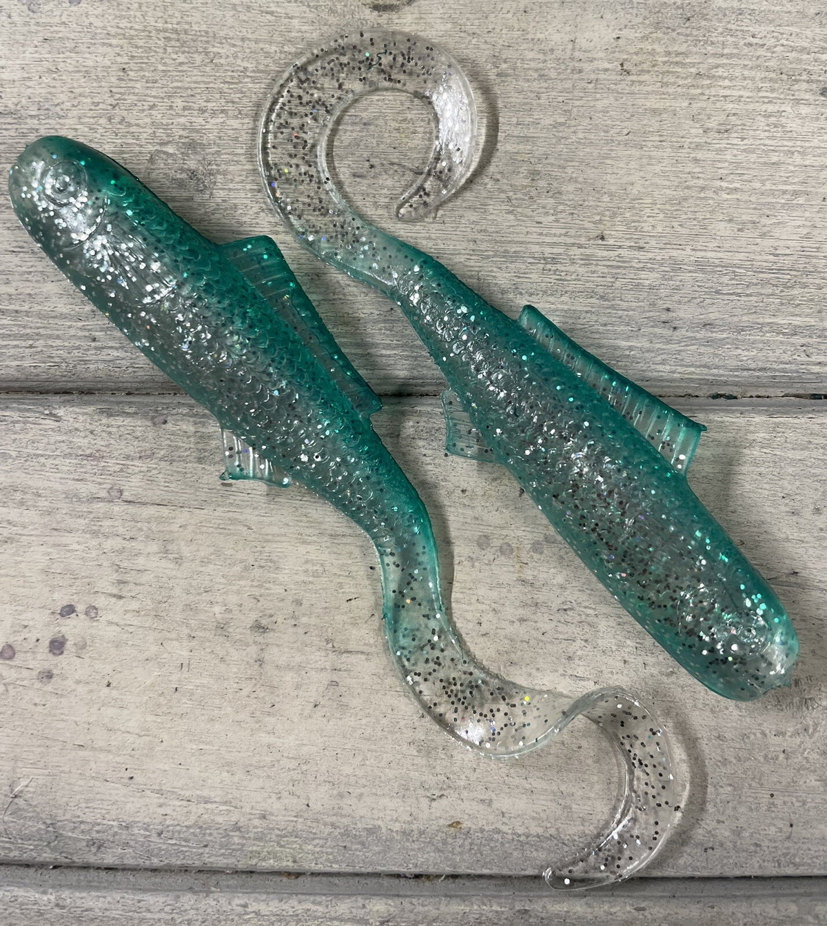 Fishing Minnow Baits Set - 15 Clear Silver Green Back Twirl Tail Lures