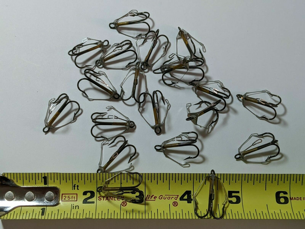 Size 6 Bronze Treble Fishing Hooks - Weedless, Durable, Pack of 30