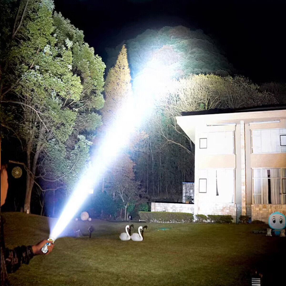 Mini Waterproof Rechargeable LED Flashlight - Compact Camping Light with Magnetic Clip