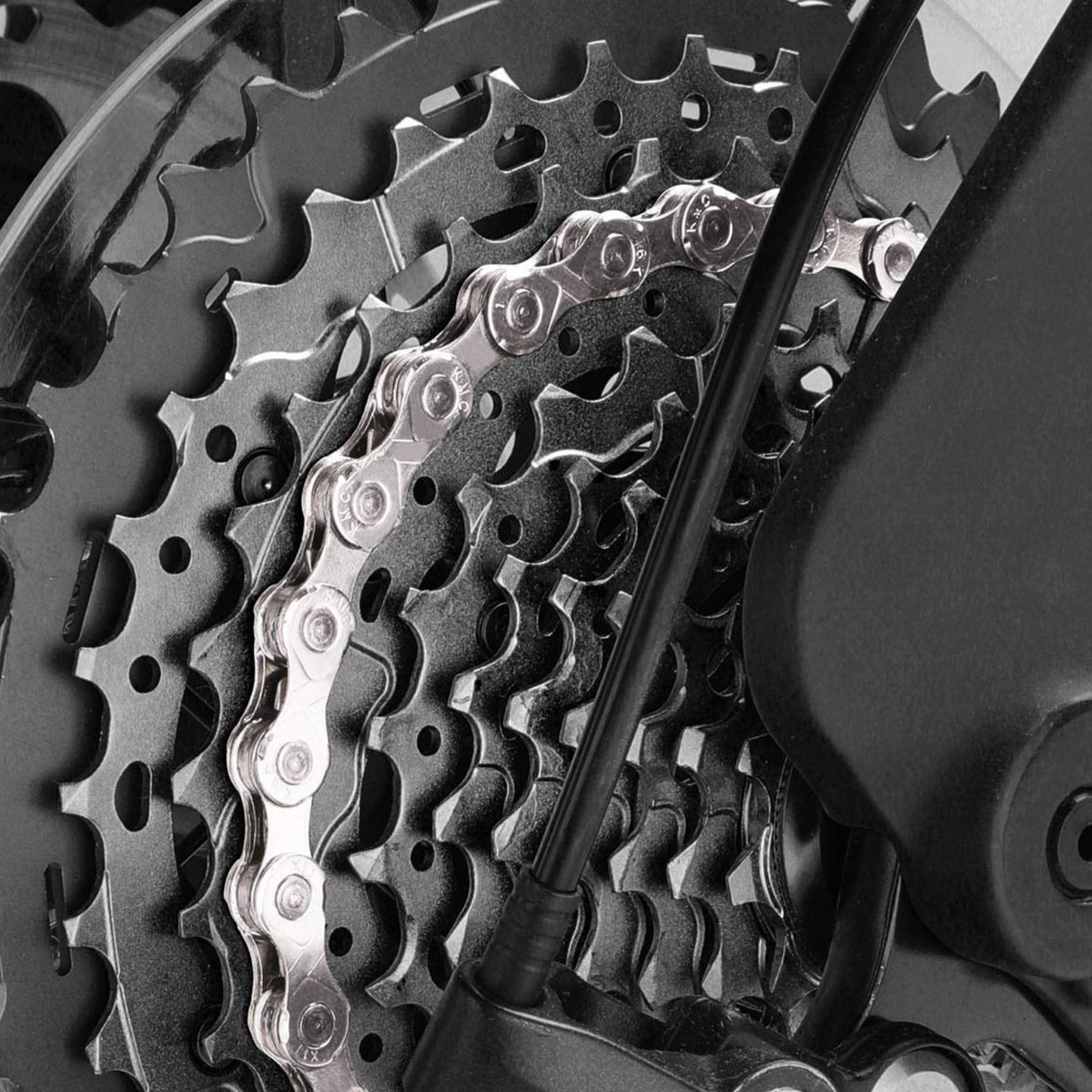 E-Bike Chain 6/7/8 Speed MTB Bicycle Chain 136 Links SilverBlack