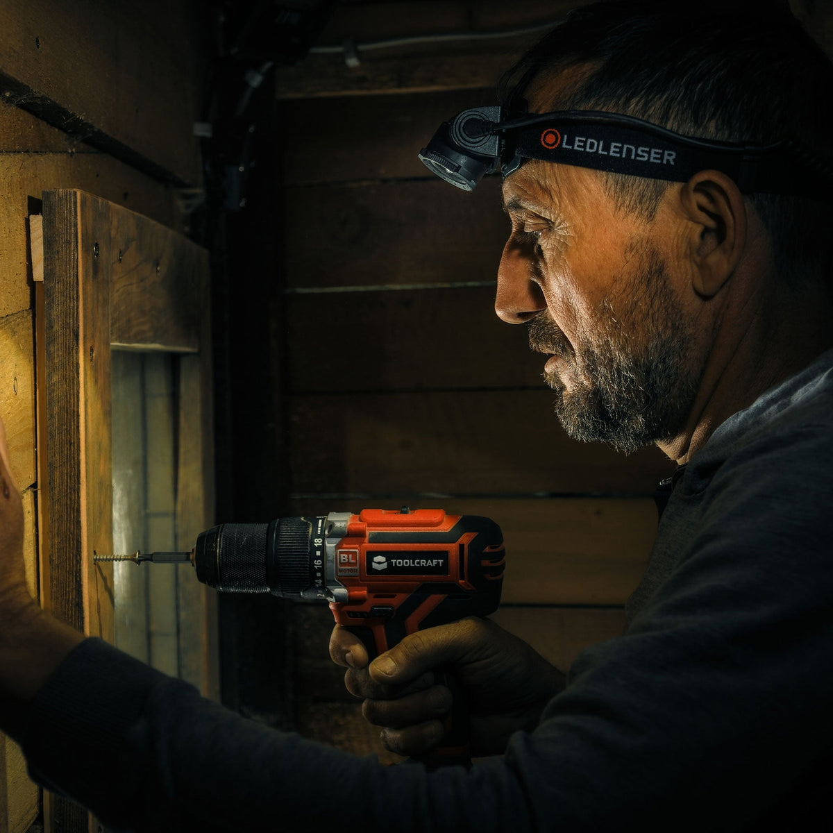 Rechargeable Headlamp with Focus System - Ledlenser H7R Core