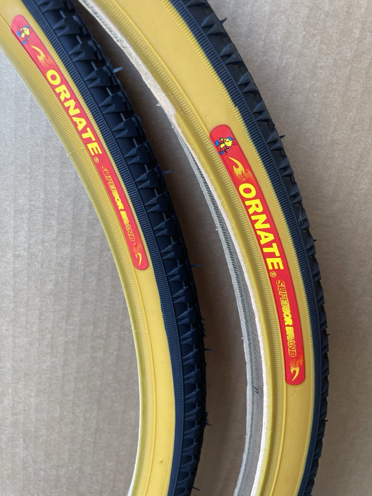 26 Inch Bicycle Tires with Inner Tubes & Levers - Black and Gum Wall Pair