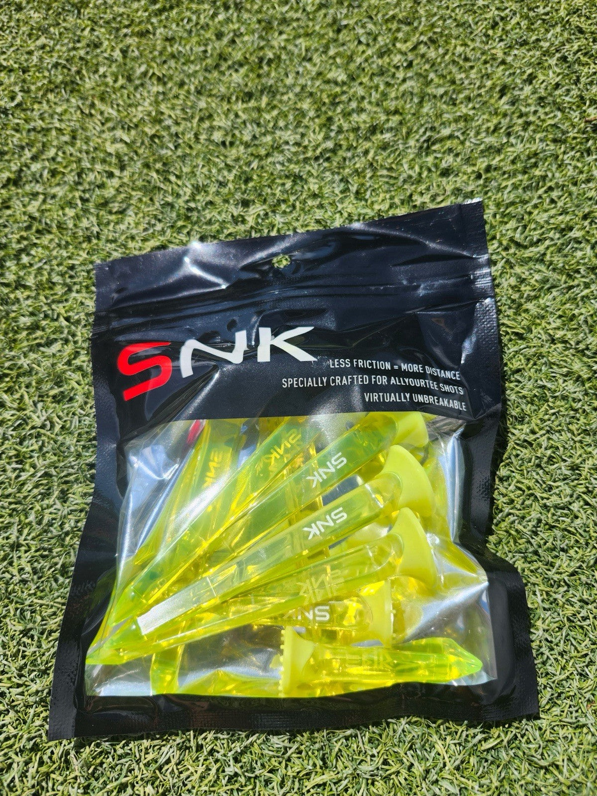 Unbreakable Plastic Golf Tees 8 Pack Long & Short Distance Tees Yellow