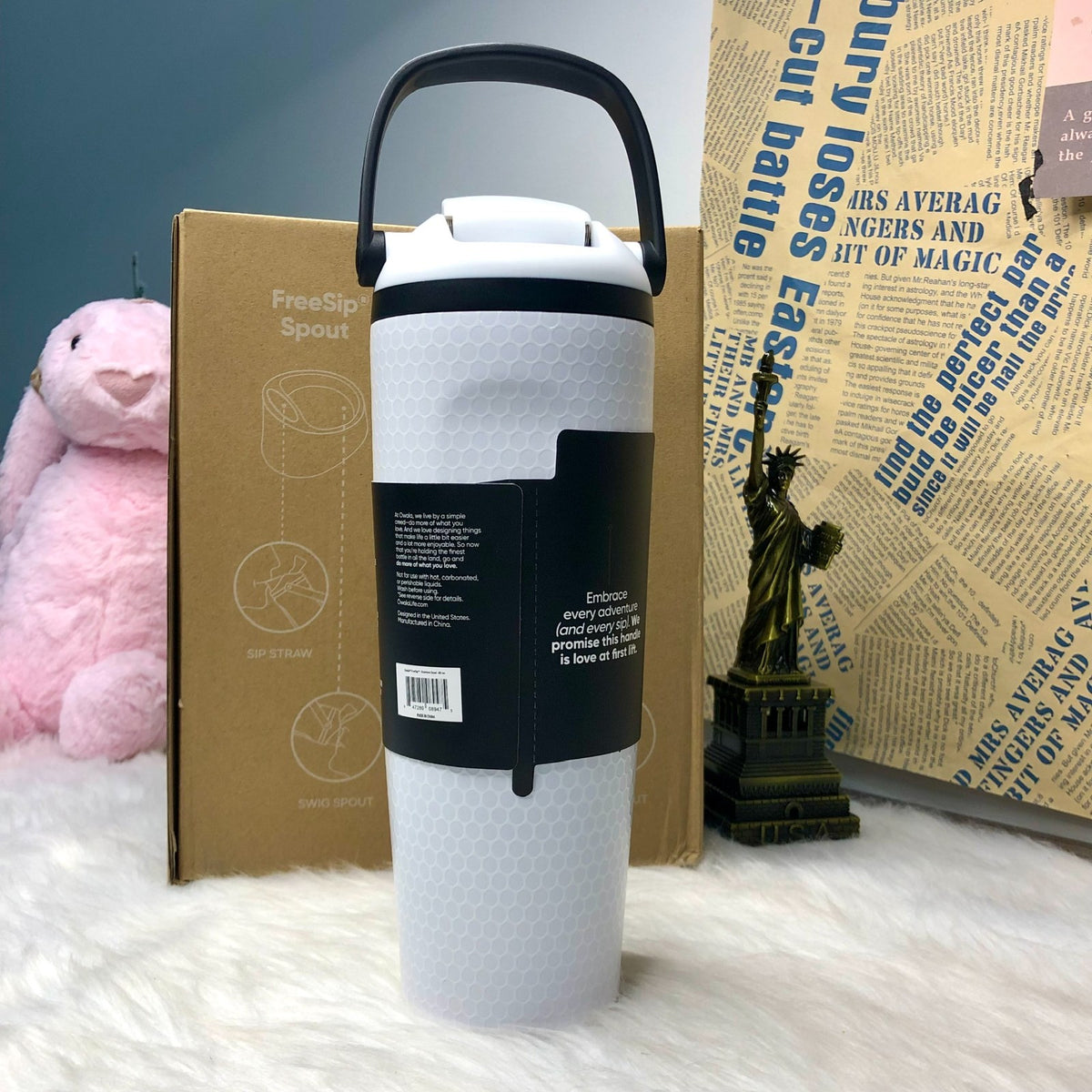 30oz Golf Water Bottle with Leak-Resistant Lid and Dual Drinking Options