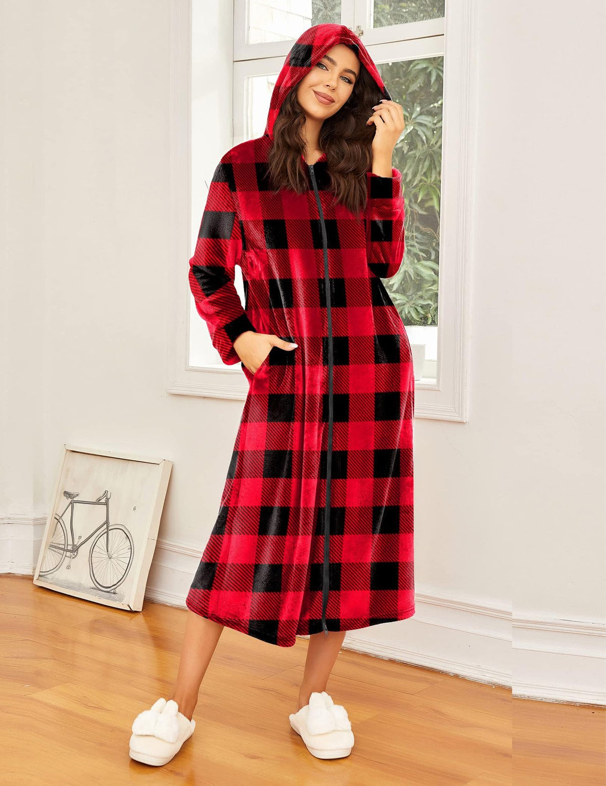 Women's Plush Hooded Fleece Bathrobe - Warm Long Christmas Robe with Pockets