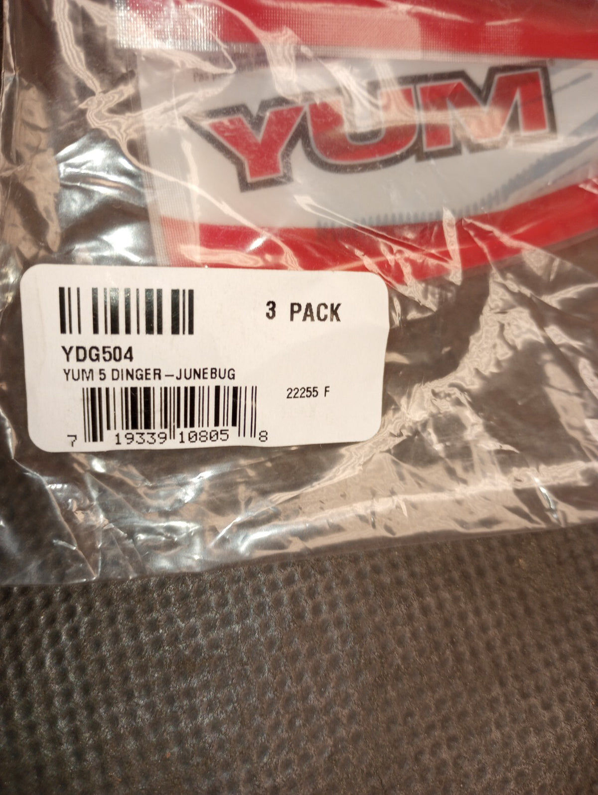 Yum 5 Dinger JuneBug YDG504 - 3 Pack of 8