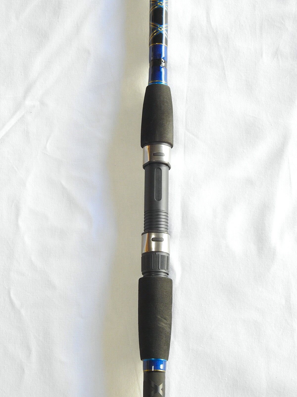 12ft Graphite Spinning Surf Fishing Rod 2-Piece Split Handle