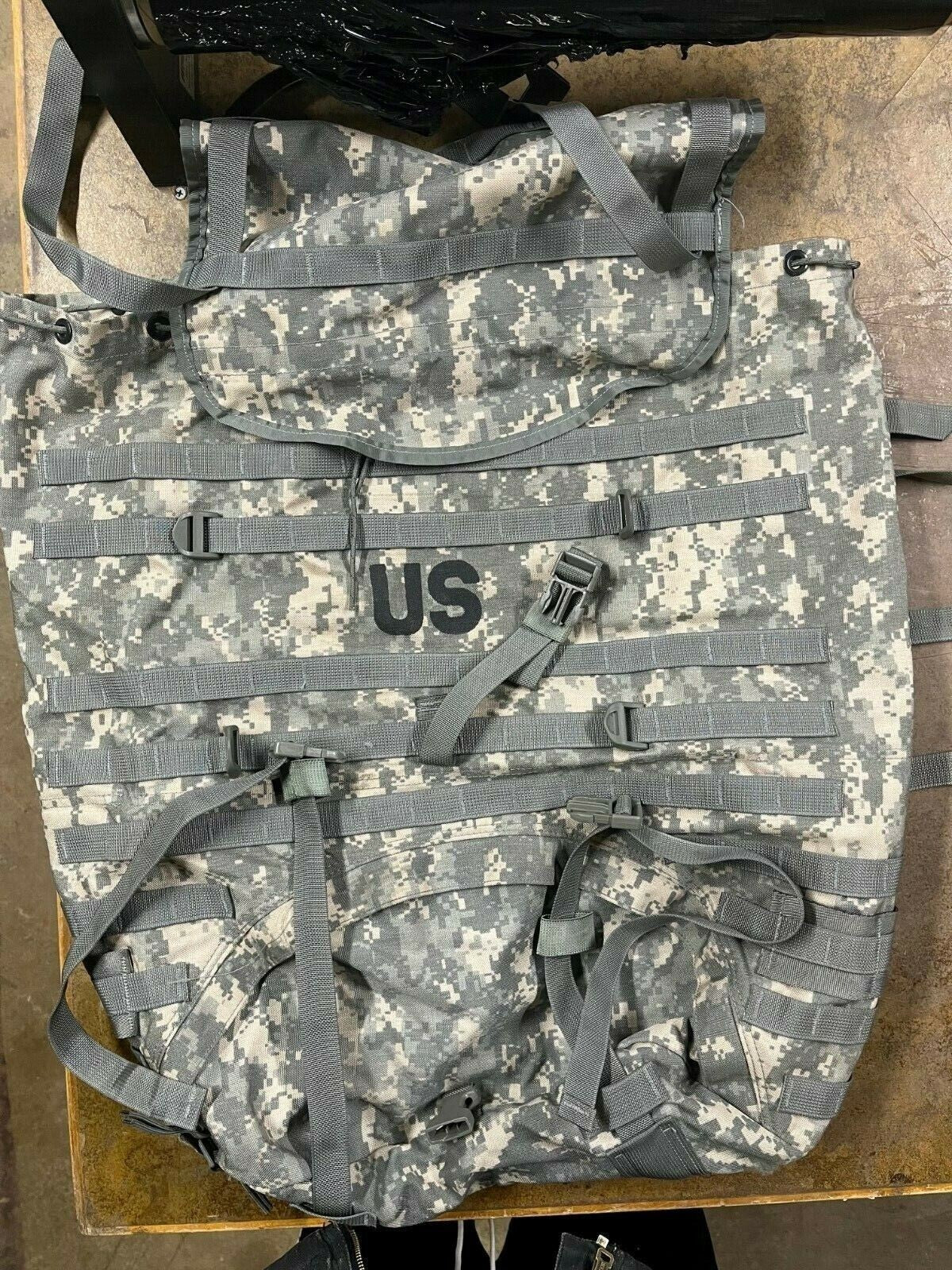 Genuine US Military Issue MOLLE II Large Rucksack Backpack ACU Digital Camo
