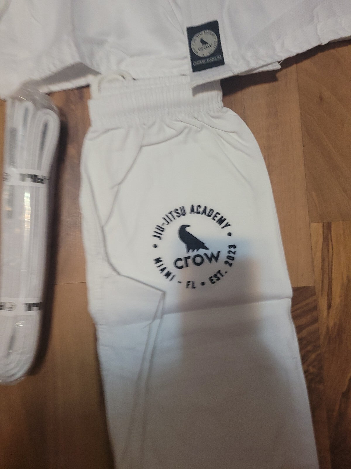 Kids Jiu-Jitsu Uniform White Size M - Durable Martial Arts Gear