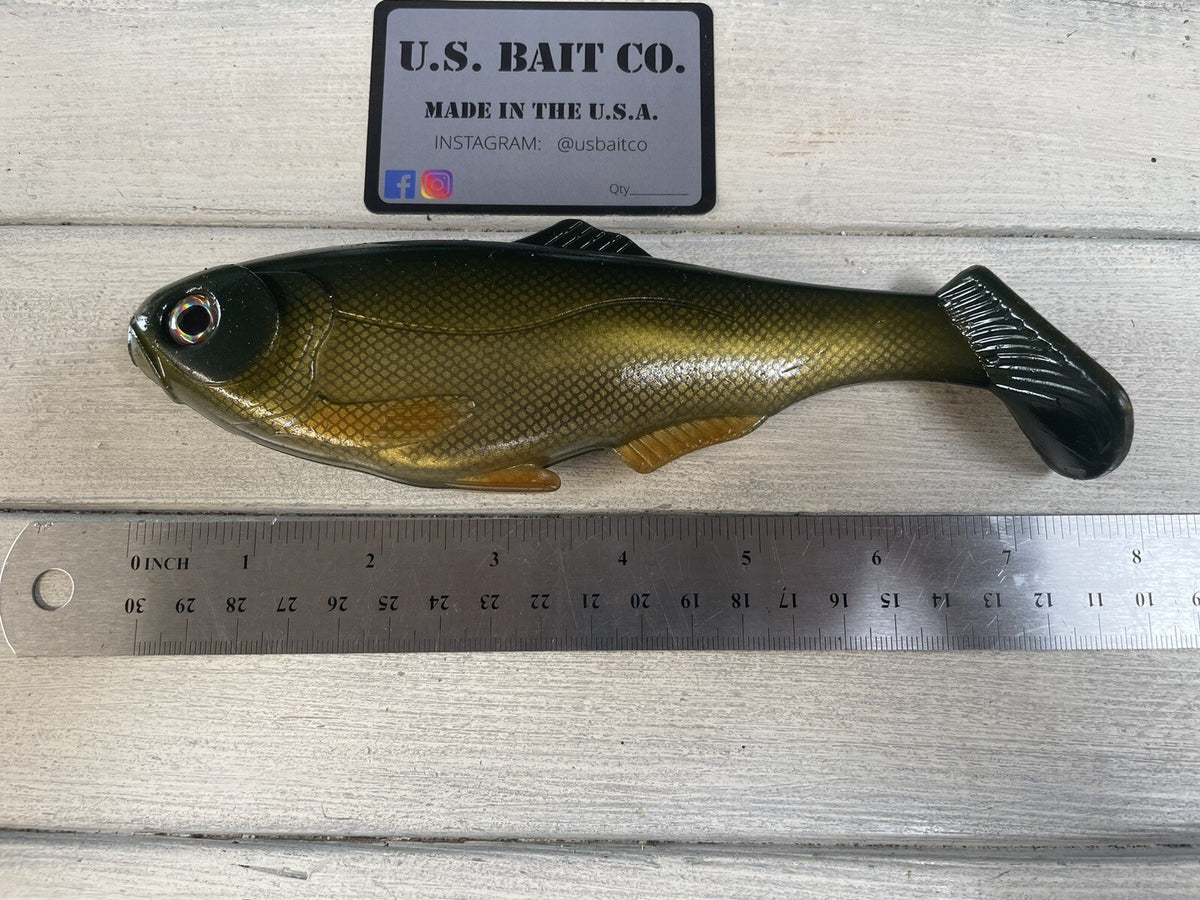 7.5-Inch Weedless Shad Soft Plastic Swimbait - Golden Shiner Fishing Lure