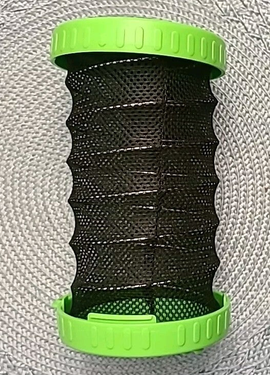 Cricket Storage Puck - Collapsible Fish Bait Container with Cage, Green
