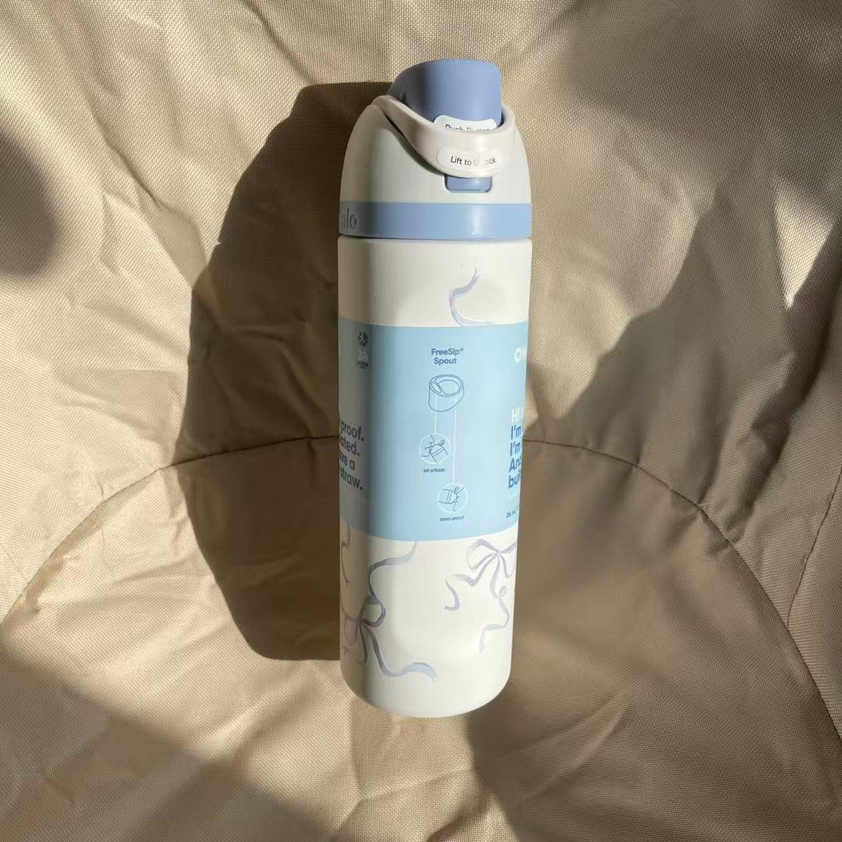 24 oz Insulated Water Bottle with Leak-Proof Lid and FreeSip Spout - Blue