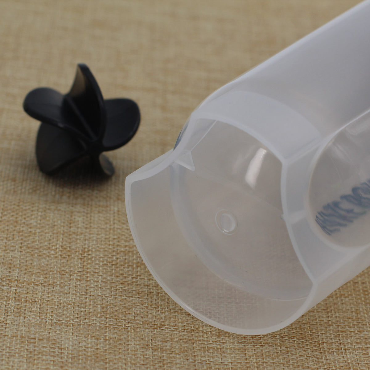 Auto Flip Lid Shaker Bottle for Protein Drinks and Smoothies - 24 oz