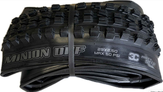 Maxxis Minion DHF 29 x 2.5-Inch Tubeless Ready Mountain Bike Tire - Enduro & All-Rounder