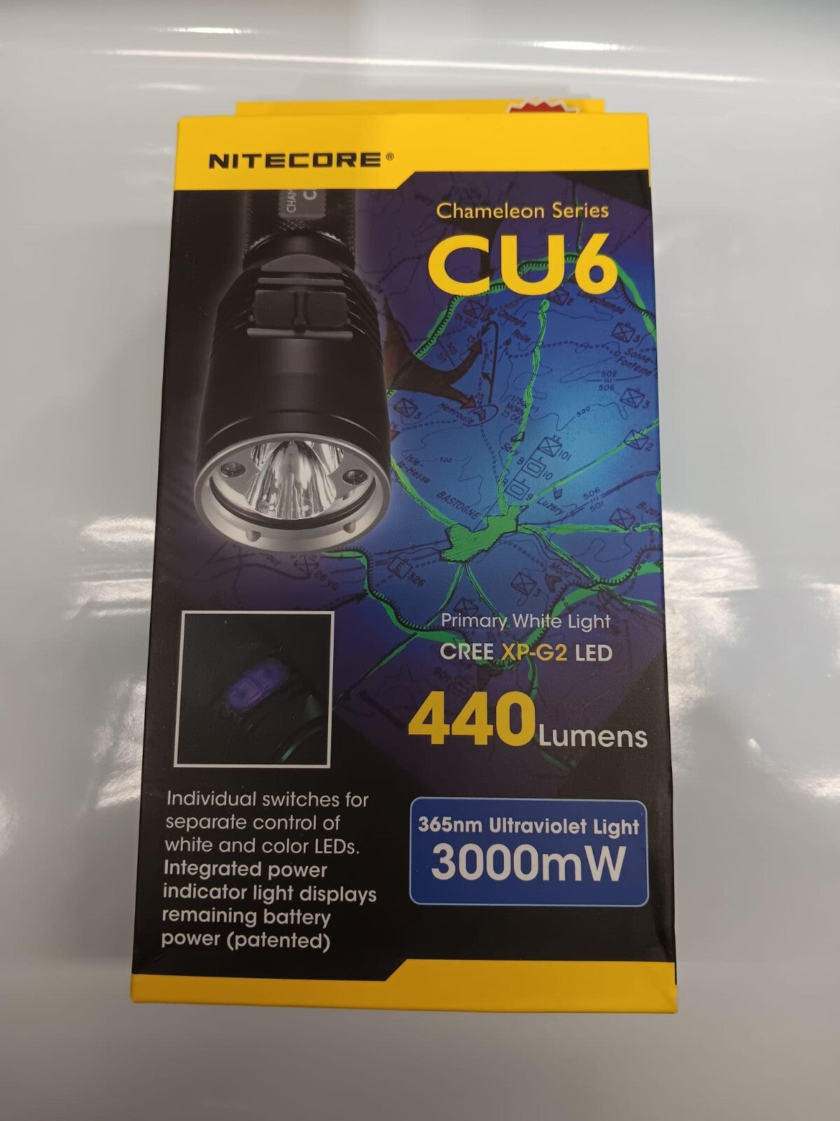 High-Powered UV and White LED Flashlight 440 Lumens, Waterproof, Rechargeable
