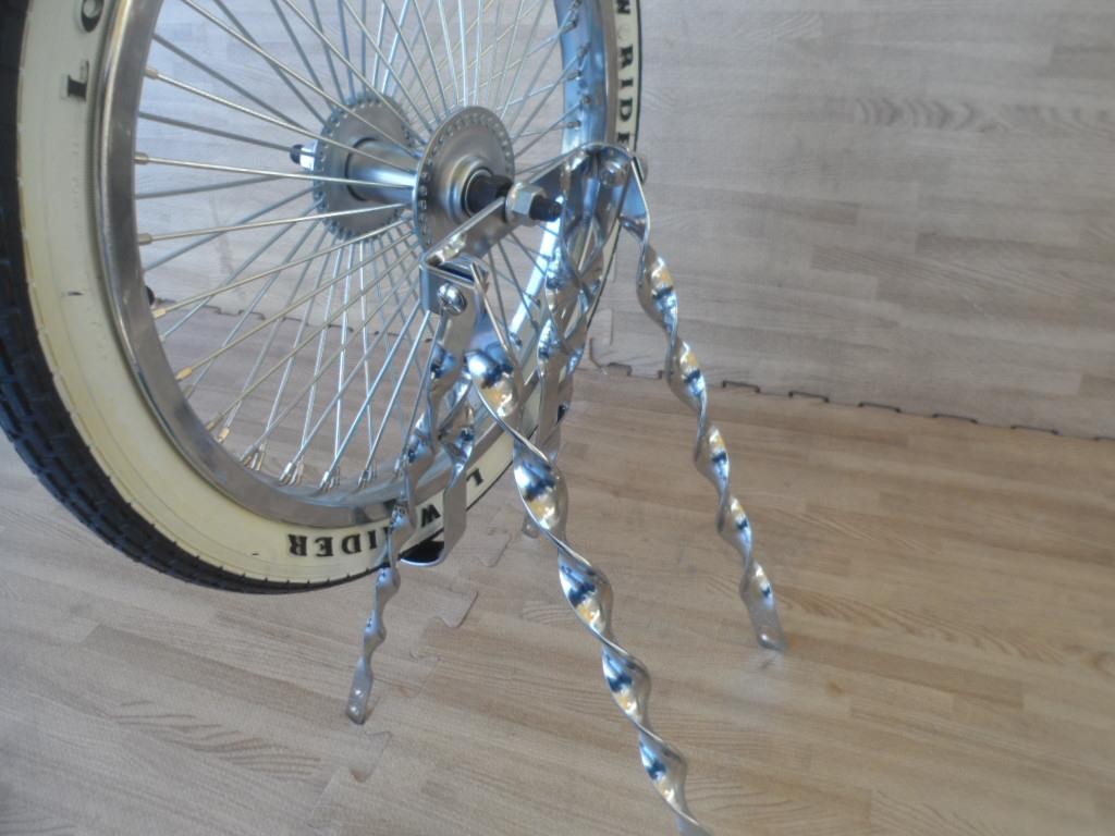 20-inch Lowrider Bicycle Wheel Kit with 16-inch Spare Whitewall Tire