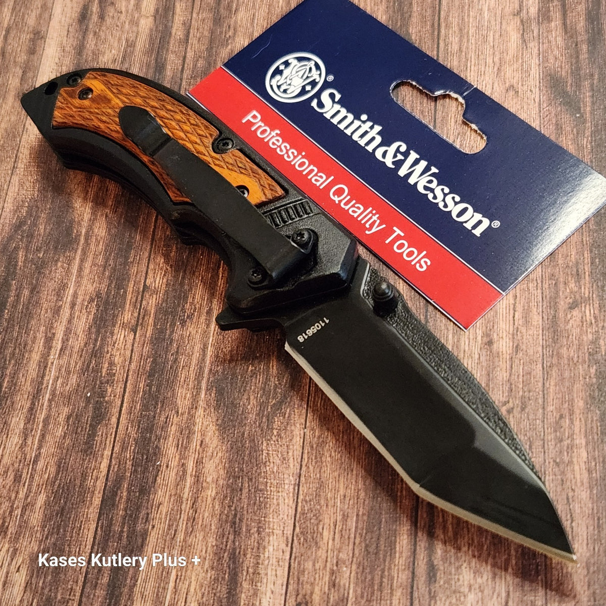 Smith & Wesson Folding Pocket Knife 4.13-Inch Tanto Blade Locking Knife