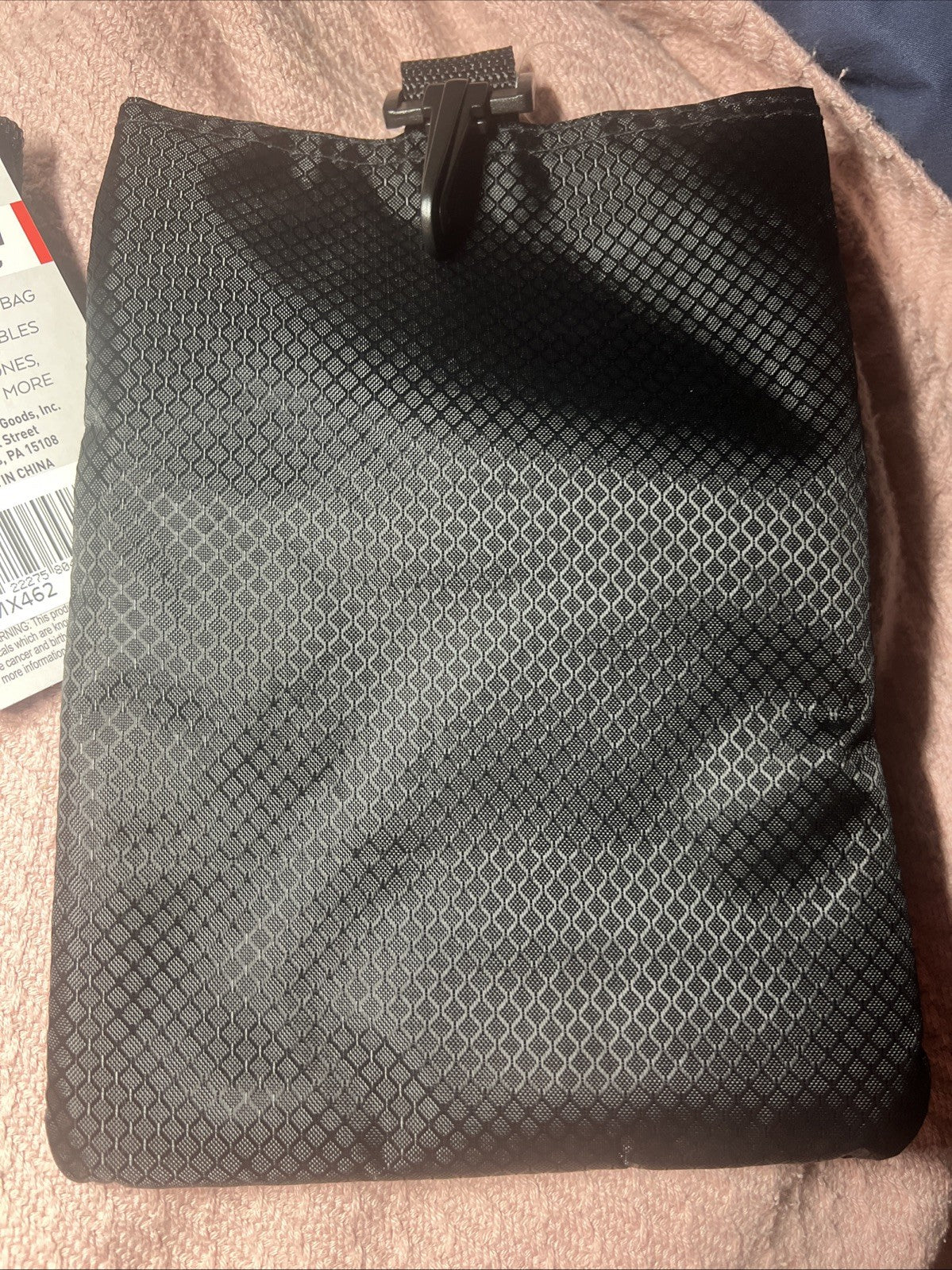 Golf Valuables Pouch with Plush Lining - Attaches to Golf Bag - MX462