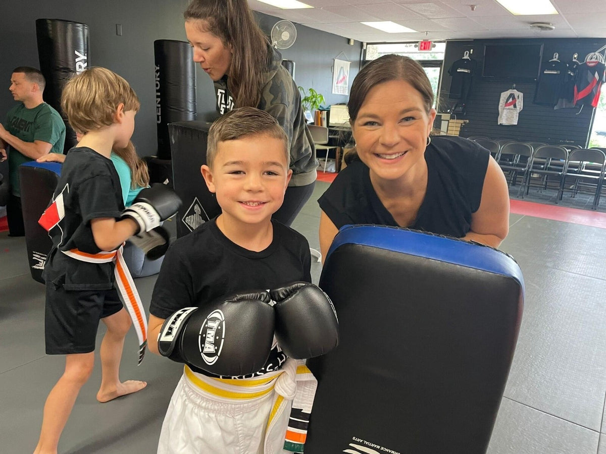 Kids Boxing Gloves for Martial Arts MMA Kickboxing - 4 & 6 oz