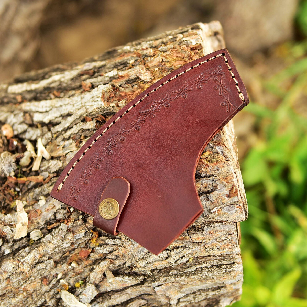 Leather Axe Sheath for Hunting and Camping - Fits 6' Axe Blades